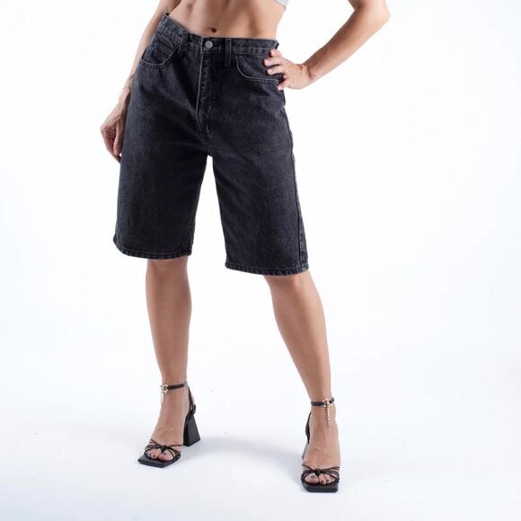 Guess by Marciano • Vintage long denim shorts - Picture 2 of 11